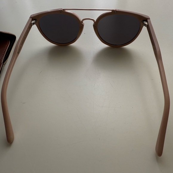 Illesteva Light Pink Sunglasses with Brown Case - Picture 6 of 9